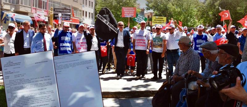 CHP'li belediyenin işten çıkardığı işçiler mahkemeyi kazandı