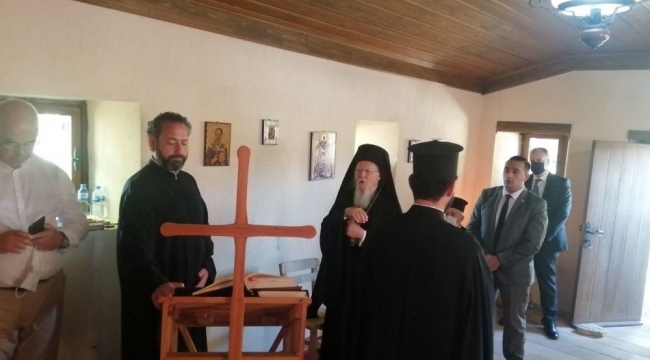 Fener Rum Ortodoks Patriği Bartholomeos Bozcaada'da düzenlenen geleneksel ayine katıldı