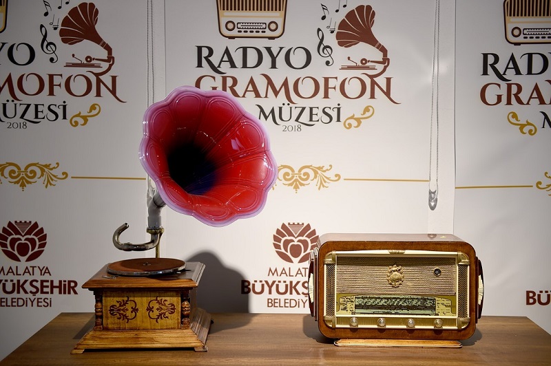 Radyo ve Gramofon Müzesine yoğun ilgi