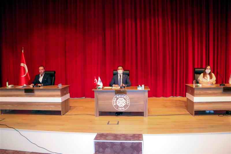 Biga Belediyesi Meclisi Kasım 2020 ayı Olağan Meclis Toplantısı Atatürk Kültür Merkezi'nde yapıldı. Toplantıda, 7 gündem maddesi Başkan Erdoğan ve Meclis üyelerince görüşüldü. 