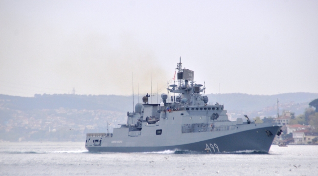 Rus Donanmasına ait RFS 499 borda numaralı "Admiral Makarov" gemisi boğazdan geçti
