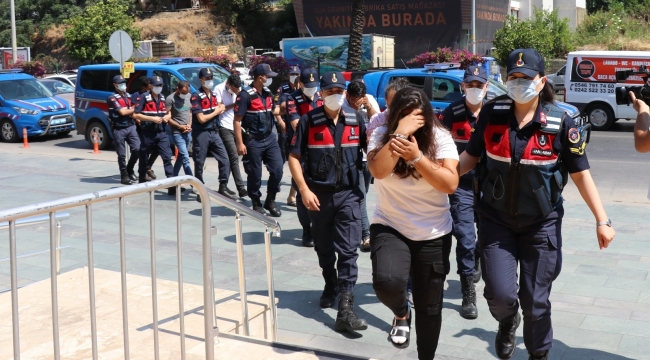 Antalya'da insan tacirlerine operasyon: 7 gözaltı