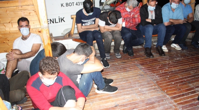 Antalya'dan Kıbrıs'a geçmeye çalışan 18 göçmen yakalandı