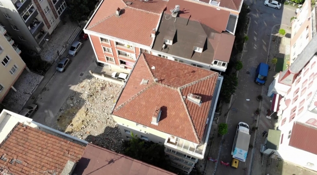 Avcılar'da tedbir amaçlı boşaltılan bina havadan görüntülendi
