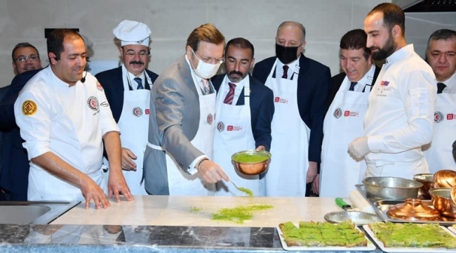 BORSA BAŞKANI ÜZEN VE TOBB ÇANAKKALE GGK BAŞKANI OKTAY GASTRONOMİ AKADEMİSİ MERKEZİNİ ZİYARET ETTİ.