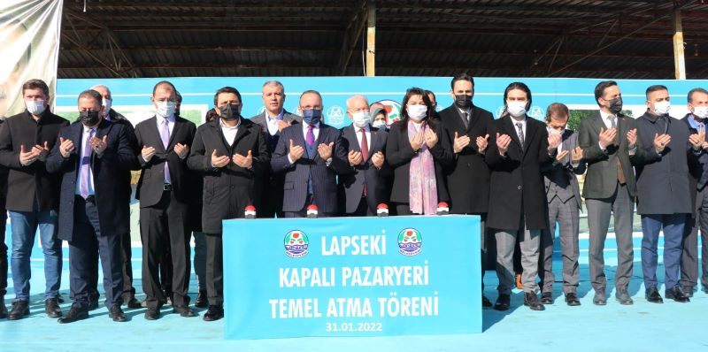 AK Parti Grup Başkanvekili ve Çanakkale Milletvekili Bülent Turan, Lapseki Belediyesi Kapalı Pazar Yerinin temel atma töreninde açıklamalarda bulundu.