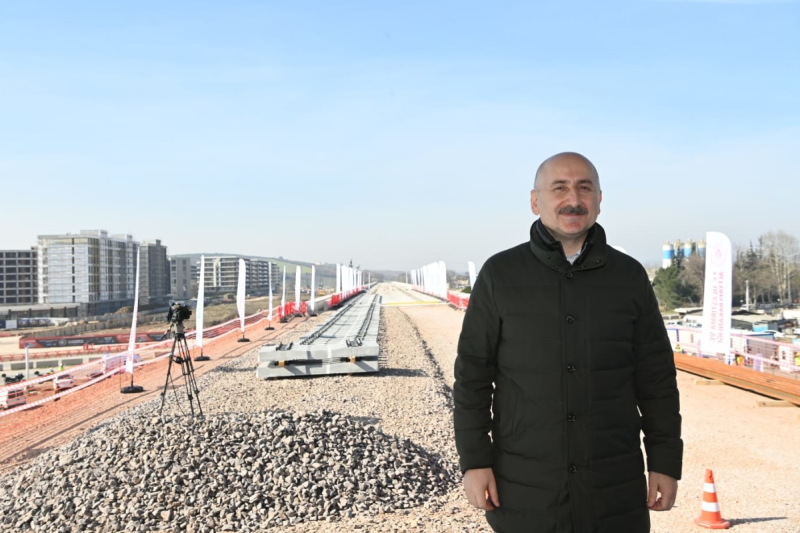 Ulaştırma ve Altyapı Bakanlığımız, Balıkesir-Bursa-Yenişehir-Osmaneli Hızlı Tren Hattı Projesiyle ilgili yazılı açıklama yaptı.