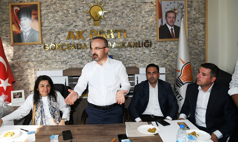 AK Parti Grup Başkanvekili ve Çanakkale Milletvekili Bülent Turan, AK Parti Gökçeada İlçe Başkanlığını ziyaret ederek açıklamalarda bulundu.
