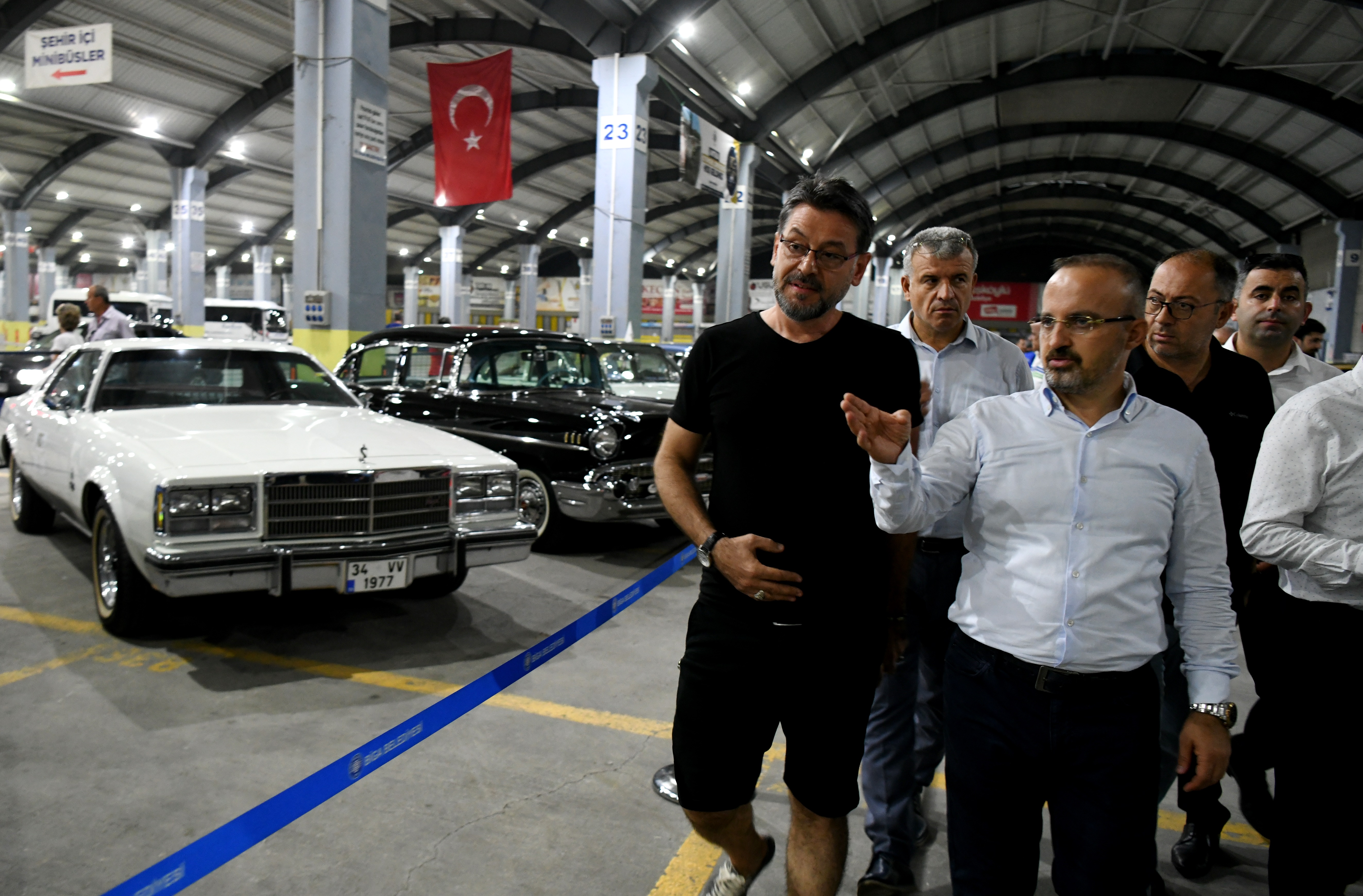 TURAN BİGA'DA KLASİK OTOMOBİL SERGİSİNİ ZİYARET ETTİ