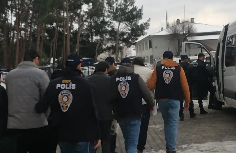 Resmi Belgede Sahtecilik ve Sahte Banka veya Kredi Kartı Üretmek