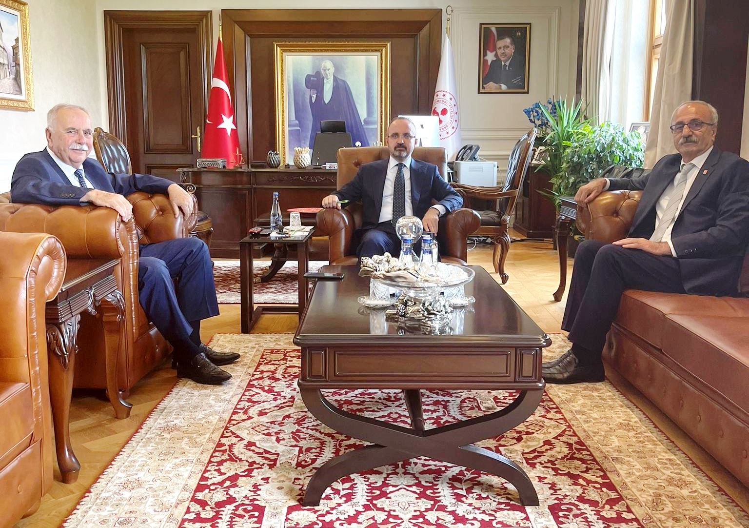 Turan, Çanakkale Belediye Başkanı Ülgür Gökhan'ı makamında ağırladı 