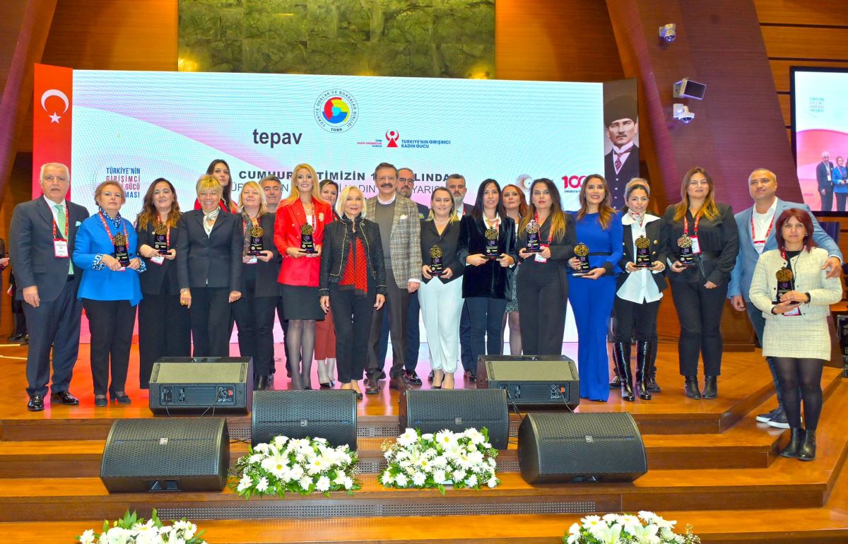 GİRİŞİMCİ KADINLARIN "2023 YILDIZLARI" ÖDÜLLENDİRİLDİ.