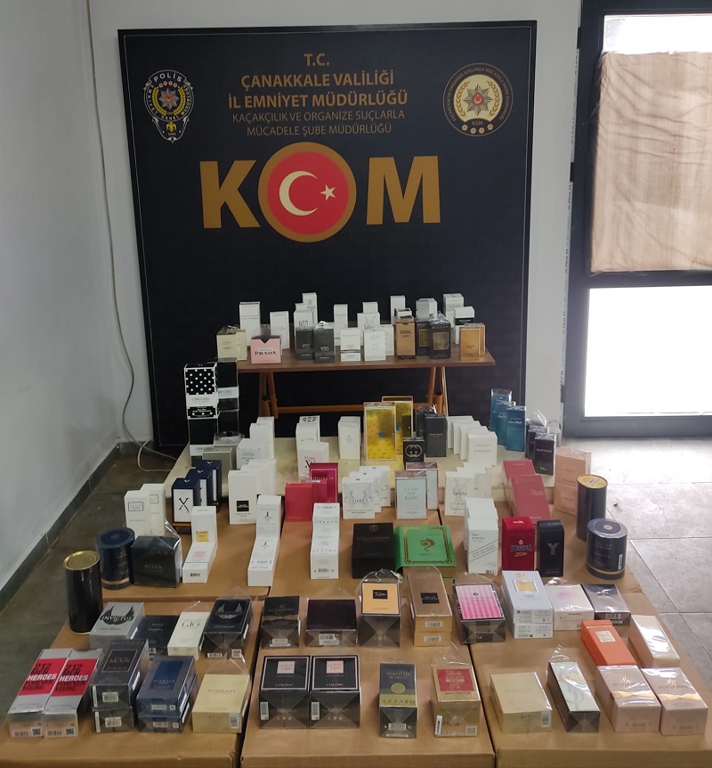 135 adet Gümrük Kaçağı parfüm