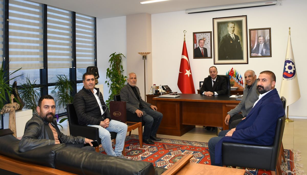 ÇANAKKALE VANLILAR KÜLTÜR DAYANIŞMA DERNEK BAŞKANI HALİS KESKİN ÇTSO YÖNETİM KURULU BAŞKANI SELÇUK SEMİZOĞLU'NU ZİYARET ETTİ